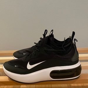 Black Nike Air Max Dia SZ 6.5